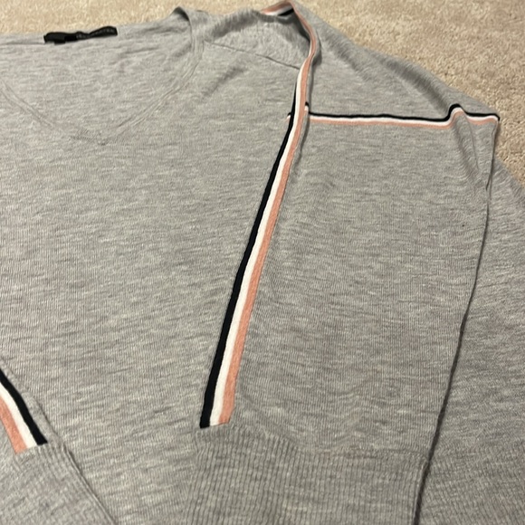 360 sweater medium grey sweater with pink white and black stripes down arms - Picture 2 of 5